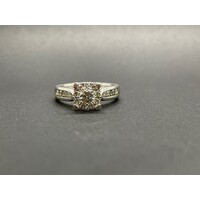 This Ladies 18ct White Gold Diamond Engagement Ring