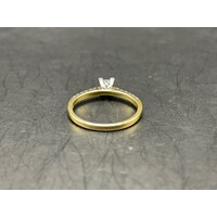 Ladies 18ct Yellow Gold Diamond Engagement Ring