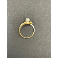 Ladies 18ct Yellow Gold White Pearl & Diamond Ring