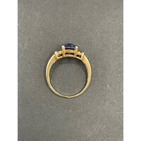 Ladies 9ct Yellow Gold Blue Gemstone and Diamond Chip Ring