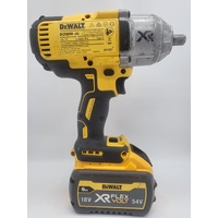 DeWalt DCF899-XE Impact Wrench Skin with 18V/54V 9.0Ah Flex Volt Battery Pack