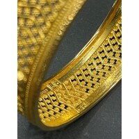 Ladies 21ct Yellow Gold Round Bangle