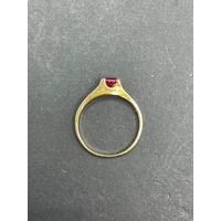 Ladies 21ct Yellow Gold Red Gemstone Ring