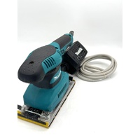 Makita BO3710X 240V 190W Corded Finishing Sander with Sanding Pads and Box