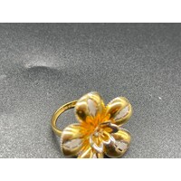 Ladies 18ct Yellow Gold Flower Design Ring (Pre-Owned)