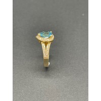 Ladies 18ct Yellow Gold turquoise and Diamond Ring (Pre-Owned)