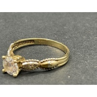 Ladies 9ct Yellow Gold Cubic Zirconia Vintage Design Ring