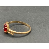 Ladies 9ct Yellow Gold Red Gemstone Ring