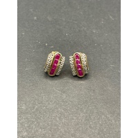 Ladies 14ct Yellow Gold Red Gemstone Stud Earrings