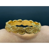 Ladies 21ct Yellow Gold Round Wavey Edge Bangle