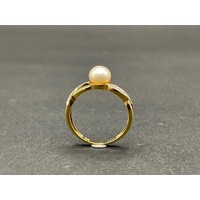 Ladies 9ct Yellow Gold White Pearl and Diamond Ring