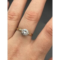 Ladies 9ct Yellow Gold CZ Ring (Pre-Owned)