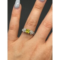 Ladies 18ct White Gold Yellow Gemstone & Diamonds Ring (Pre-Owned)