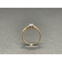 Ladies 9ct Yellow Gold Blue Stone Ring (Pre-Owned)