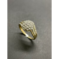 Ladies 18ct Yellow Gold Diamond Cluster Ring