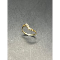 Ladies 9ct Yellow Gold 3 Stone Diamond Ring