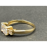 Ladies 14ct Yellow Gold Cubic Zirconia Ring