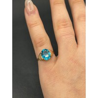 Ladies 9ct Yellow Gold Blue Gemstone Ring