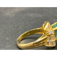 Ladies 18ct Yellow Gold Columbian Emerald and Diamond Ring