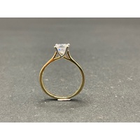 Ladies 9ct Yellow Gold Cubic Zirconia Ring