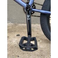 Damned BMX Bike Smoke Grey Forgotten BMX 21 Inch Top Tube Cromo 9.5 PC Pedals