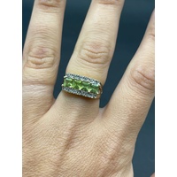 Ladies 9ct Yellow Gold Green Gemstone and Diamond Ring