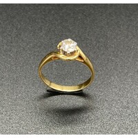 Ladies 18ct Yellow Gold Diamond Ring Elegant Fine Jewellery Timeless Style