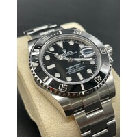 Rolex Submariner Date Stainless Steel Black Dial Mens Watch Model 116610