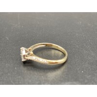 Ladies 9ct Yellow Gold Ring (Pre-Owned)