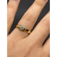 Ladies 18ct Yellow Gold Diamond Ring