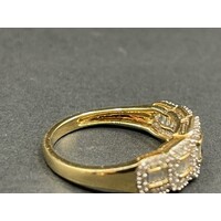 Ladies 10ct Yellow Gold Diamond Cluster Ring