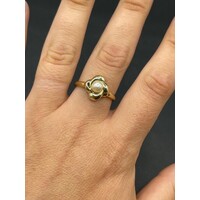 Ladies 14ct Yellow Gold White Pearl Ring