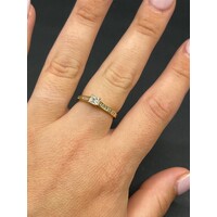 Ladies 18ct Yellow Gold Diamond Engagement Ring