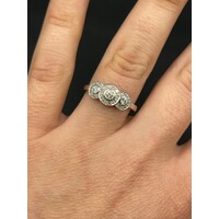 Ladies 9ct White Gold Diamond Ring