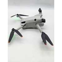 DJI Mini 4 Pro Fly More Combo with 3 x Batteries and Spare Set Blades