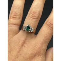 Ladies 18ct White Gold Green Gemstones and Diamond Ring