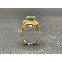 Ladies 18ct Yellow Gold Columbian Emerald and Diamond Ring