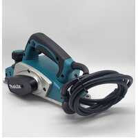 Makita KP0800 82mm Electric Corded Planer 230-240V 2.7A 50-60Hz 620W with Case