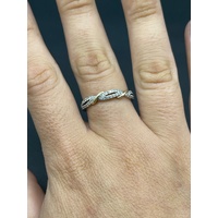 Ladies 9ct White Gold Twist Design Ring