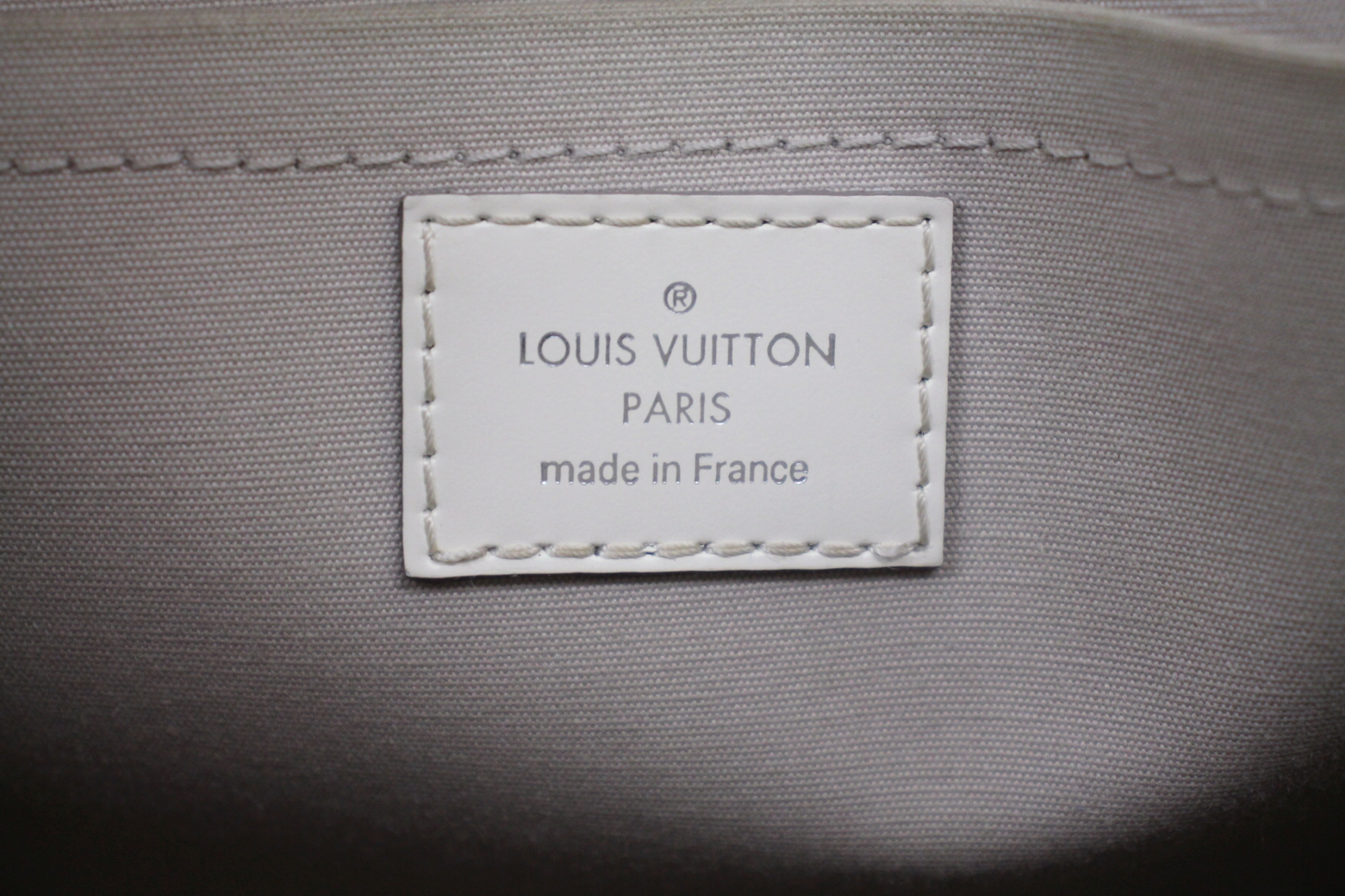Genuine Louis Vuitton Madeleine GM Bag Ivoire Epi Leather M5934J (pre-owned)