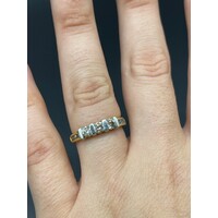 Ladies 18ct Yellow Gold Diamond Ring