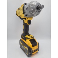 DeWalt DCF899-XE Impact Wrench Skin with 18V/54V 9.0Ah Flex Volt Battery Pack