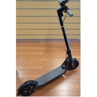 Segway Ninebot F25 Electric Scooter 20km Range 25Kph 100kg Load 10 Inch Tyres