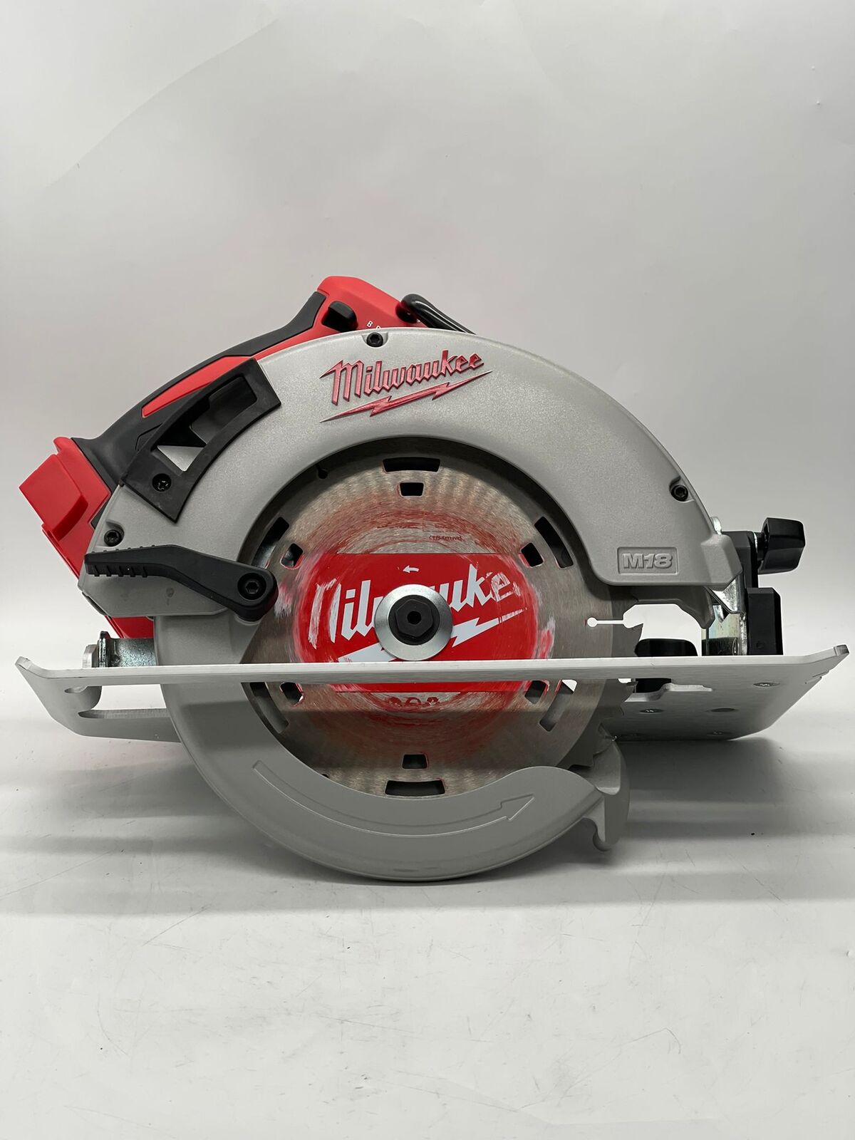 Milwaukee M18 BLCS66 Brushless 184mm Circular Saw – Skin Only (Like New)