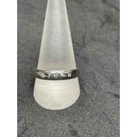 Ladies 9ct White Gold Ring (Pre-Owned)