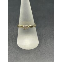 Ladies 9ct Yellow Gold Diamond Engagement Ring