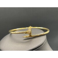 Ladies 18ct Yellow Gold Oval Hinged Bangle