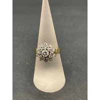 Ladies 18ct Yellow Gold Diamond Cluster Flowerette Ring