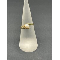 Ladies 18ct Yellow Gold White Pearl & Diamond Ring