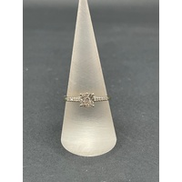 Ladies 9ct Yellow Gold Diamond Cluster Ring